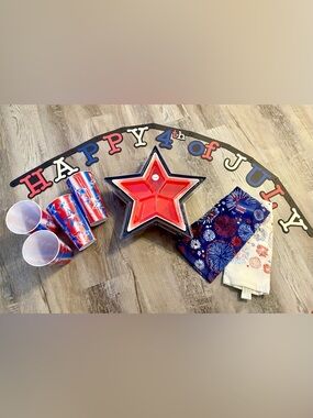 4th Of July Holiday Decor Lot Towels, Plastic Cups, Set of 3 Star Bowls & Banner